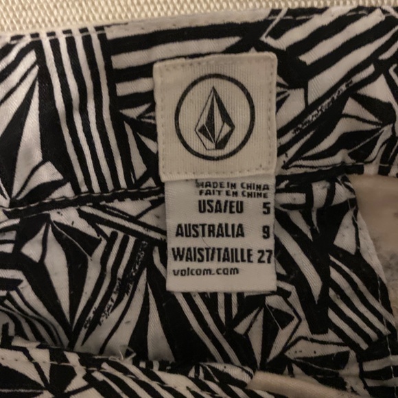 Volcom Stone Shorts - Picture 3 of 3